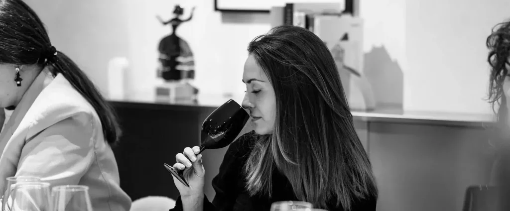 como-catar-vino-paso-a-paso-bethewine.jpg